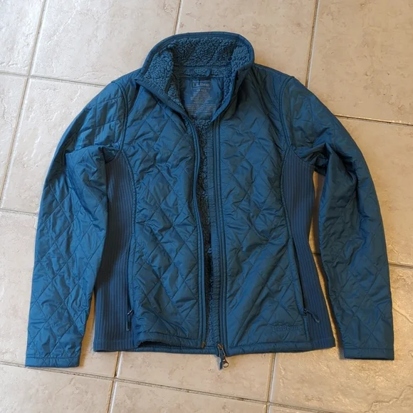 L.L.Bean xs women's quilted jacket with ribbed sides - Picture 1 of 3